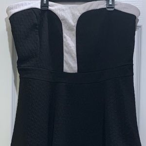 Torrid size 3, black strapless top with white T